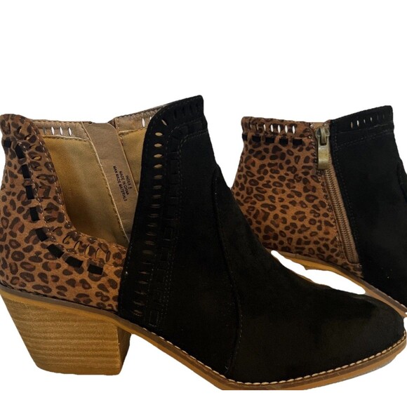Corkys Boutique Women's Split Black/ Leopard Print Ankle Bootie Block Heel Sz 9 - Picture 2 of 10